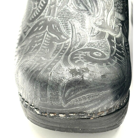 Dansko Professional Clog Black Antique Tooled Women's EU sizes 39‎ (US 8.5) EUC - Picture 3 of 16